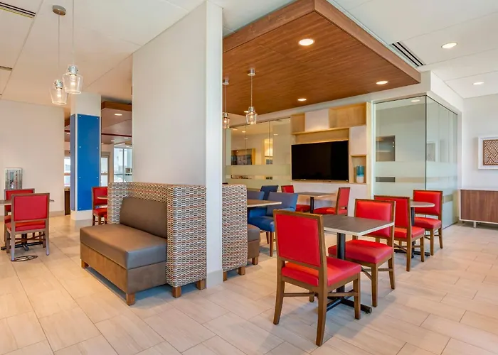 Express & - Dwtn - State Capitol By Ihg Hotel