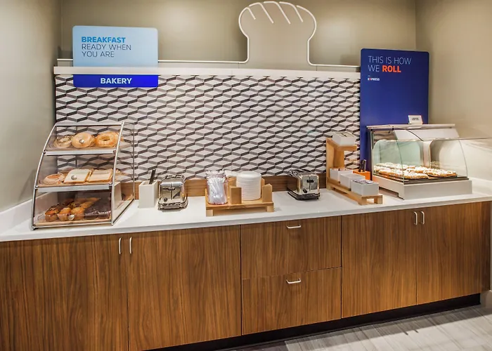 Express & - Dwtn - State Capitol By Ihg Hotel